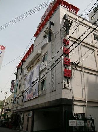 Movie Motel 진주 외부 사진